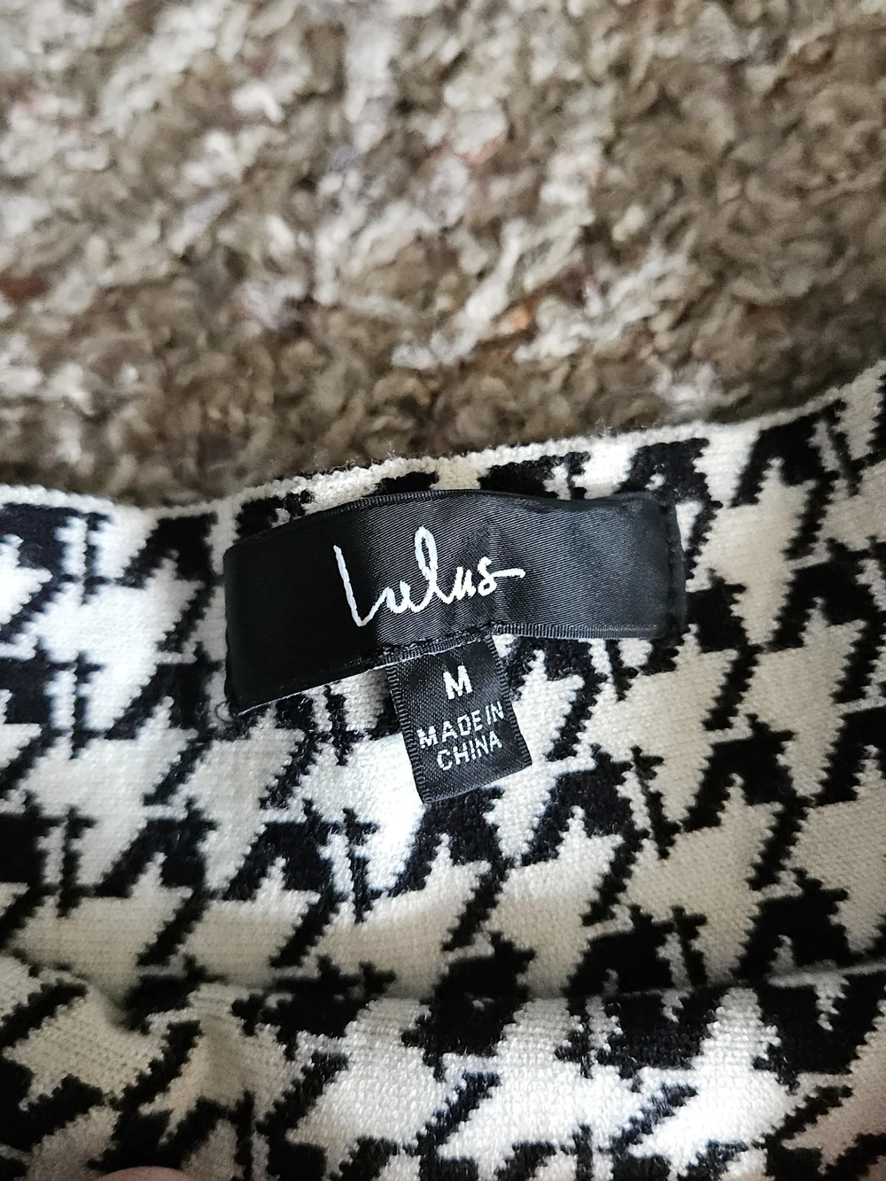 LULU'S Houndstooth Skater Skirt NWOT - Picture 2 of 5